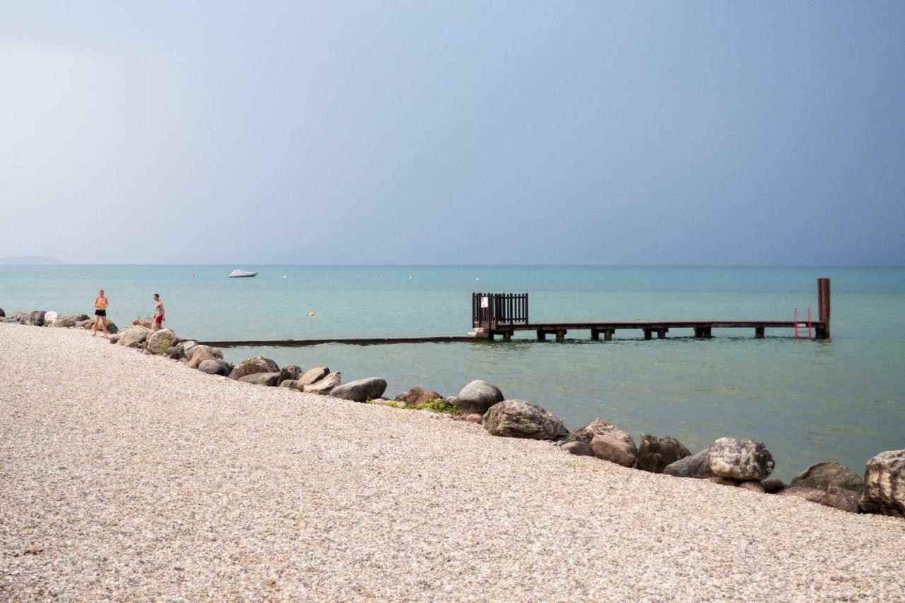 Апартаменты San Benedetto Di Lugana 2 Пескьера-дель-Гарда Экстерьер фото
